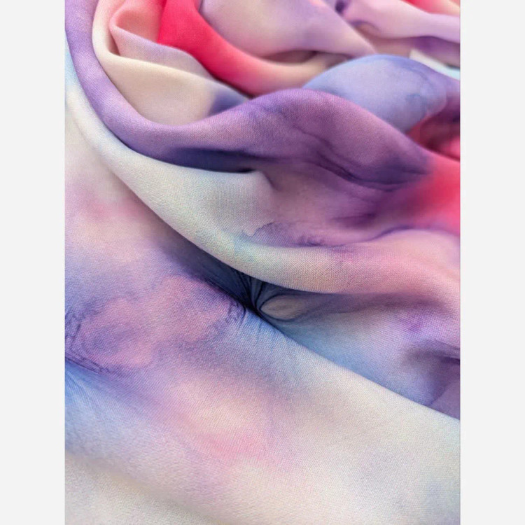 روسری نخی کاستوم طرح طیفی قواره 110 چرخ دوز