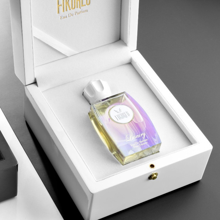 ادو پرفیوم زنانه فیکورس مدل Luxury White حجم 80 میلی لیتر