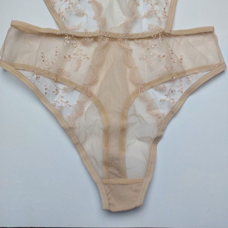 لباس خواب زنانه برتا مدل توری فنردار کد 2300C