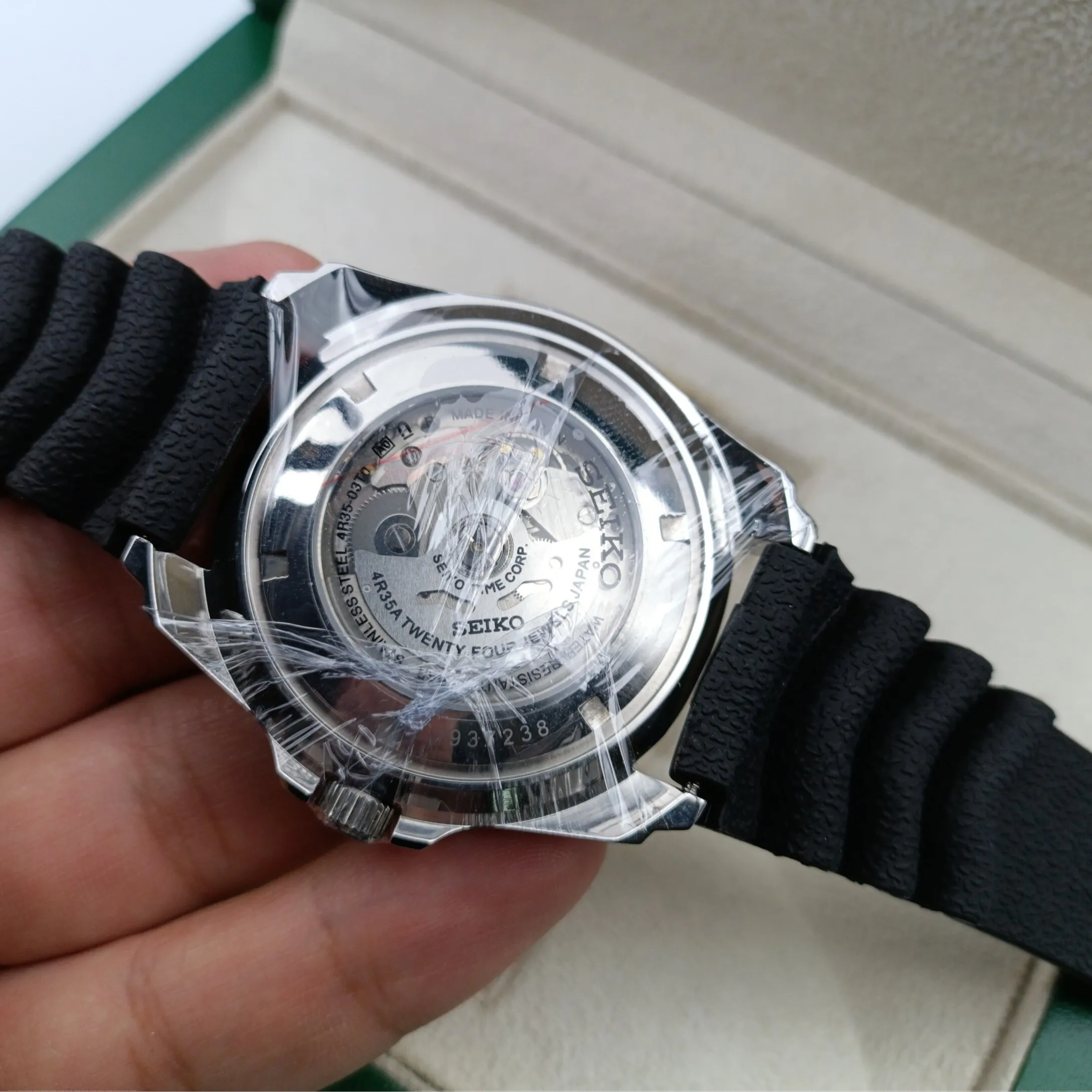 ساعت مچی سیکو مدل SRPB81K1 بند رابر