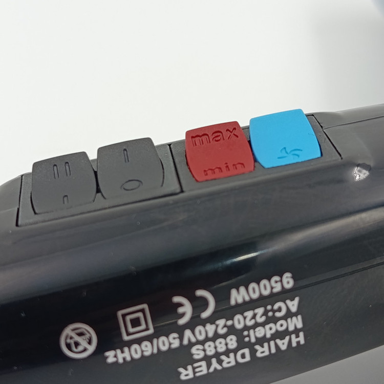 سشوار حرفه ای 9500 وات شیگلم کد 888S