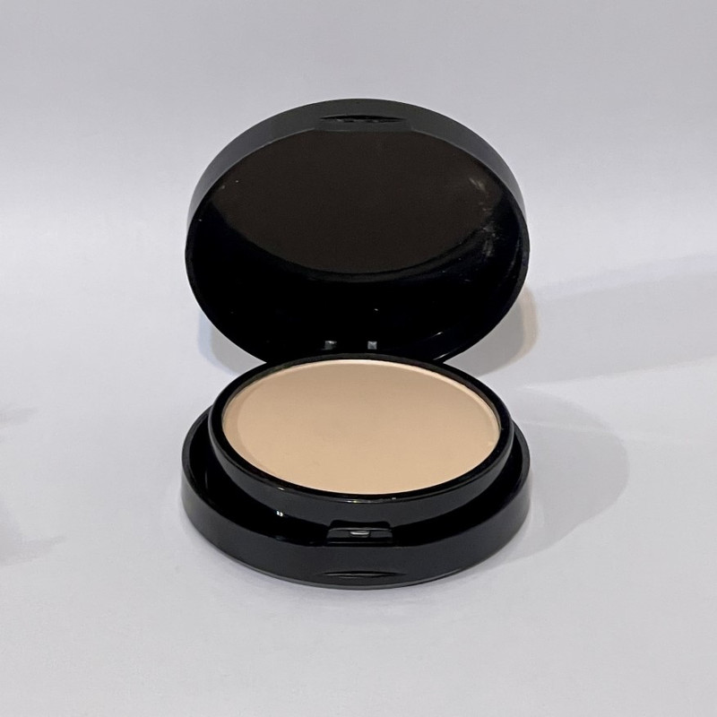 مجموعه آرایش صورت رولوشن مدل STAY MATTE بسته 2 عددی