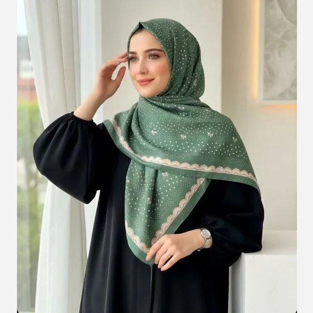 روسری سوپر نخ طرح رزین قواره 110 منگوله دار دور دوخت میس رز