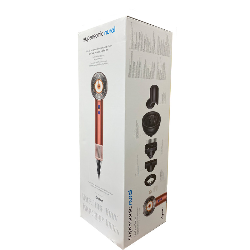 سشوار حرفهای 1600 وات دایسون مدل Supersonic nural SBBP، موتور AC، وزن 820 گرم، دارای سری متمرکزکننده پهن، خشککن ملایم، سری دندانهدار، کیف نگهدارنده با ویژگی صافکنندگی، حجمدهندگی، با قابلیت باد سرد