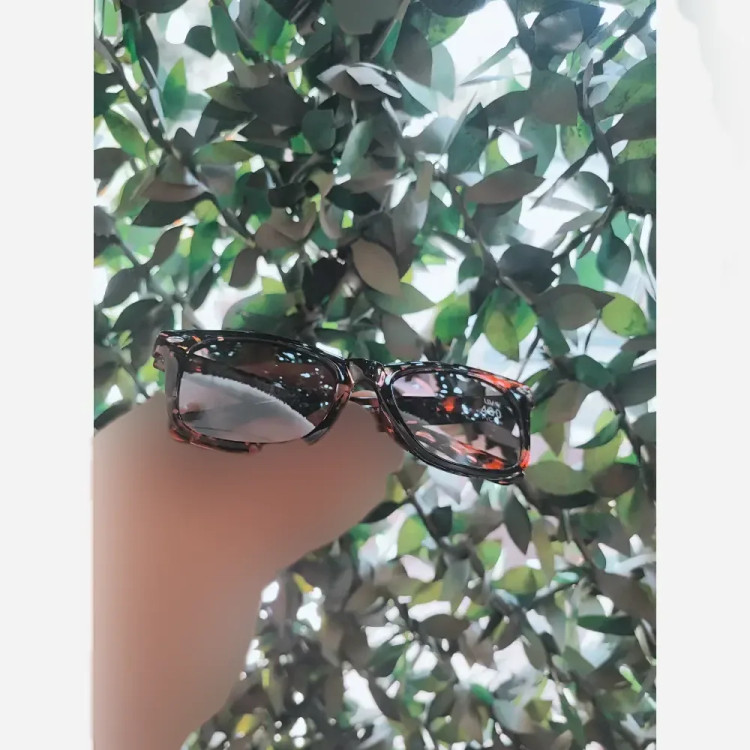 عینک آفتابی دخترانه بچگانه UV400 مناسب 4 تا 8 سال