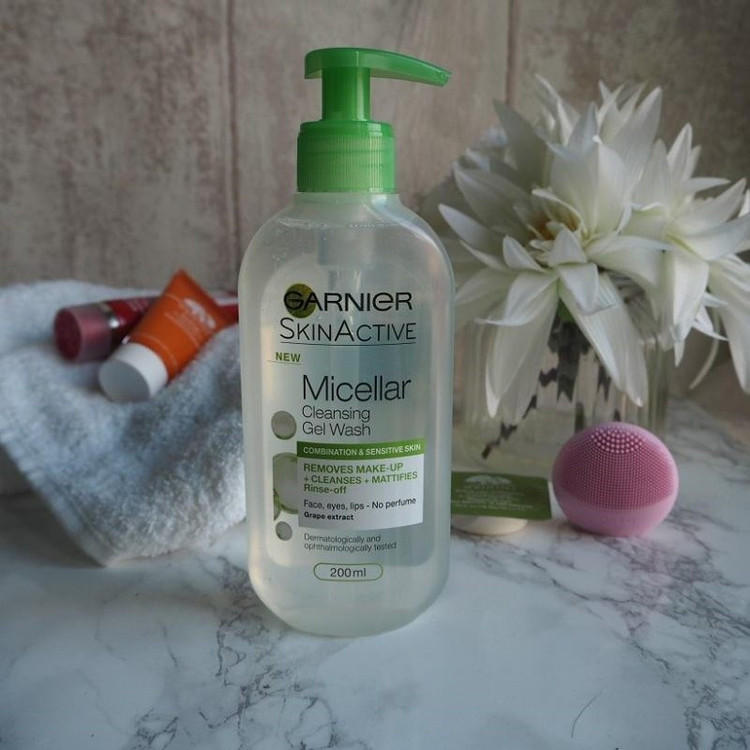 ژل شستشو صورت گارنیه مدل Skin Active حجم 200 میلی لیتر