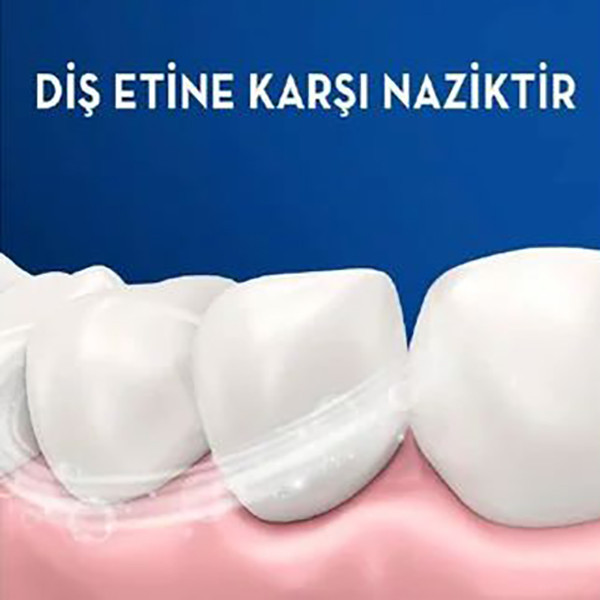 مسواک اورال-بی مدل 3D با برس متوسط مناسب برای انواع دندان ها