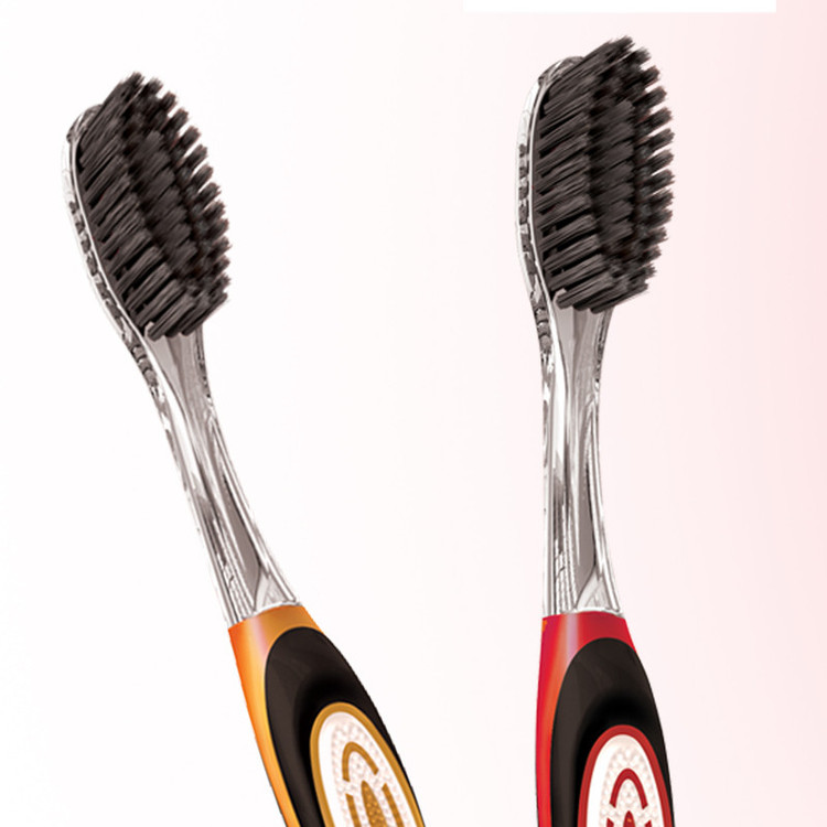 مسواک کانفیدنت مدل Golden Charcoal12 با برس نرم مجموعه 12 عددی